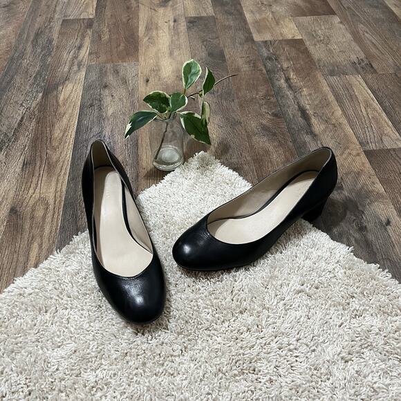 Cole Haan Size 10 B Black Leather Block Heel Round Toe Heels - Picture 1 of 7